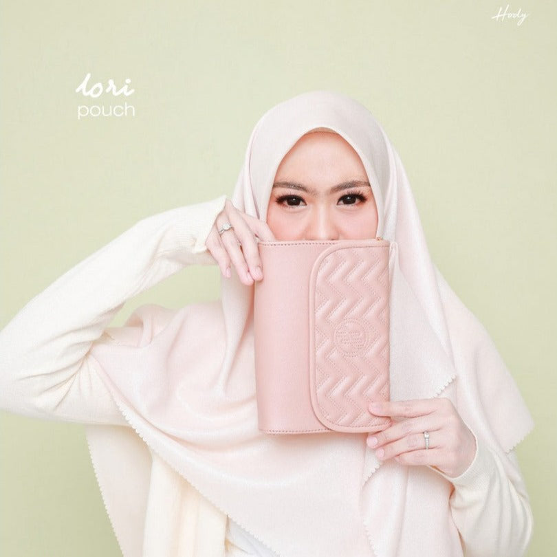 LORI POUCH