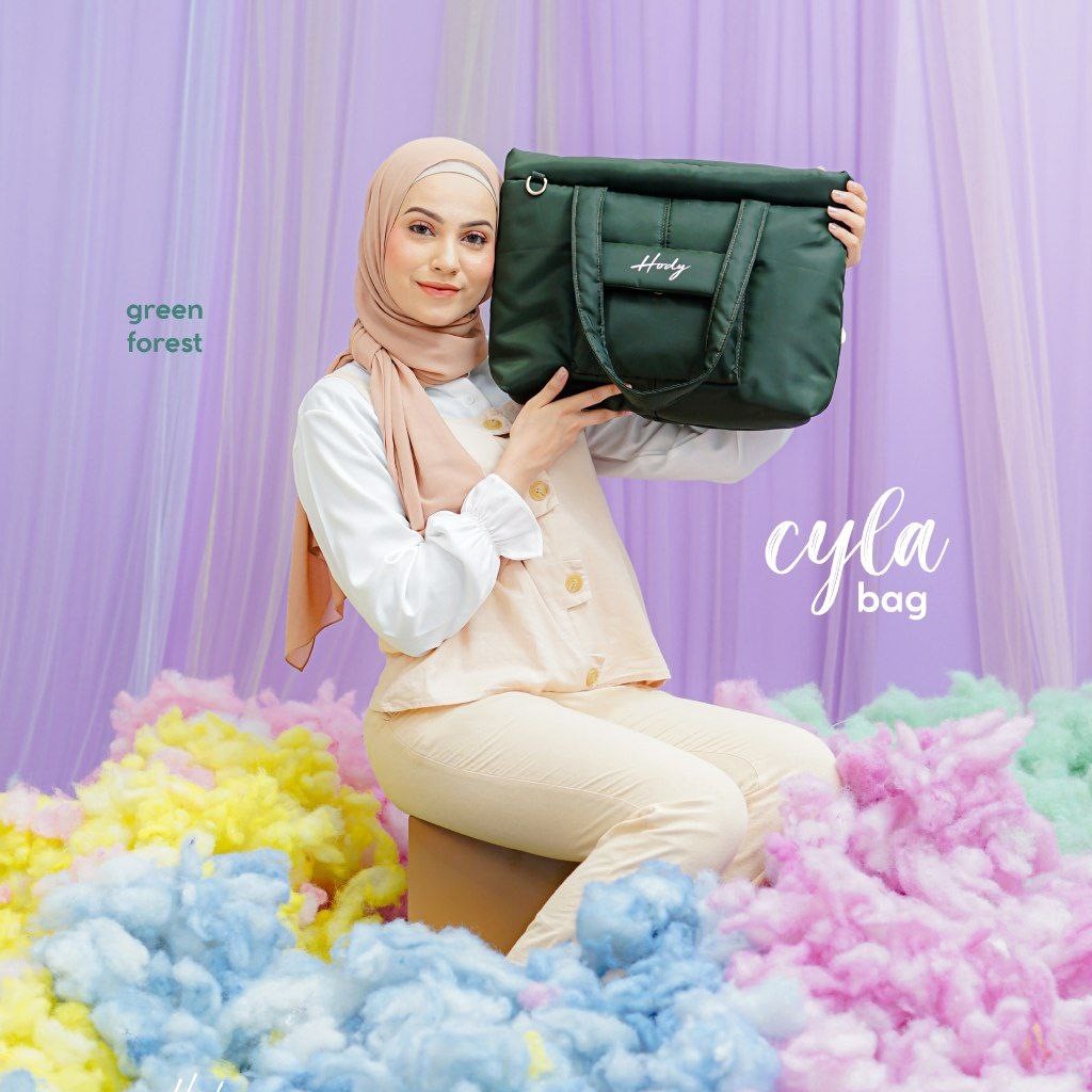 CYLA PUFFY BAG