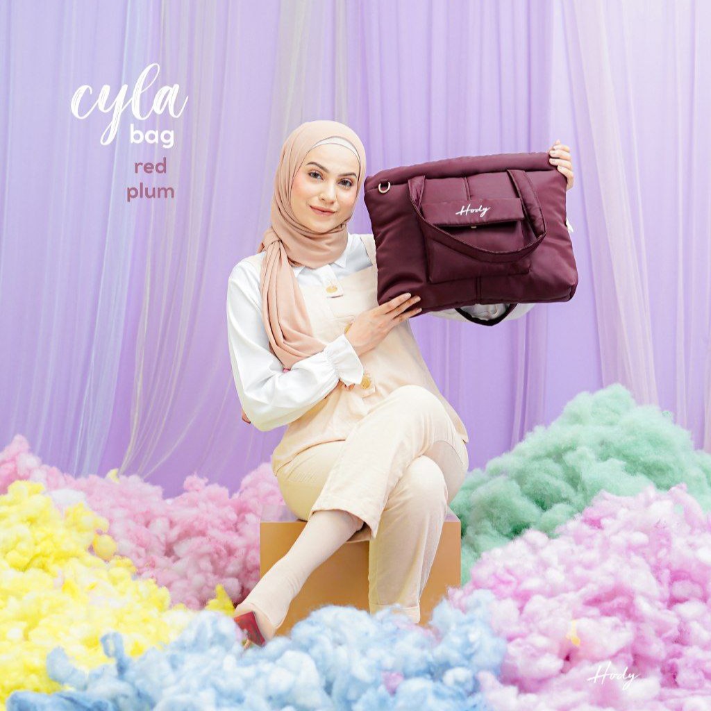 CYLA PUFFY BAG