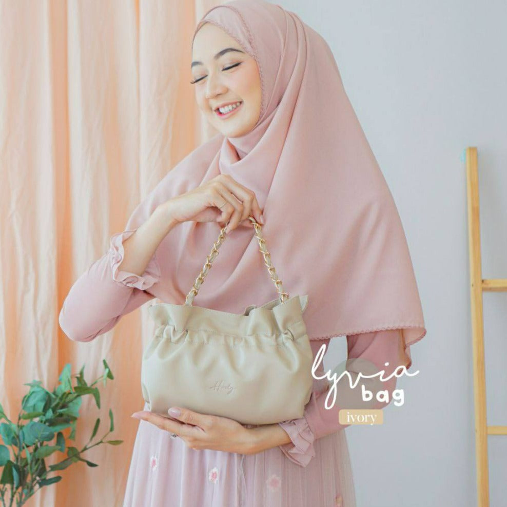 LYVIA BAG